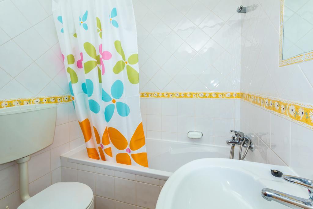 Apartamentos Arcada Quarteira Extérieur photo